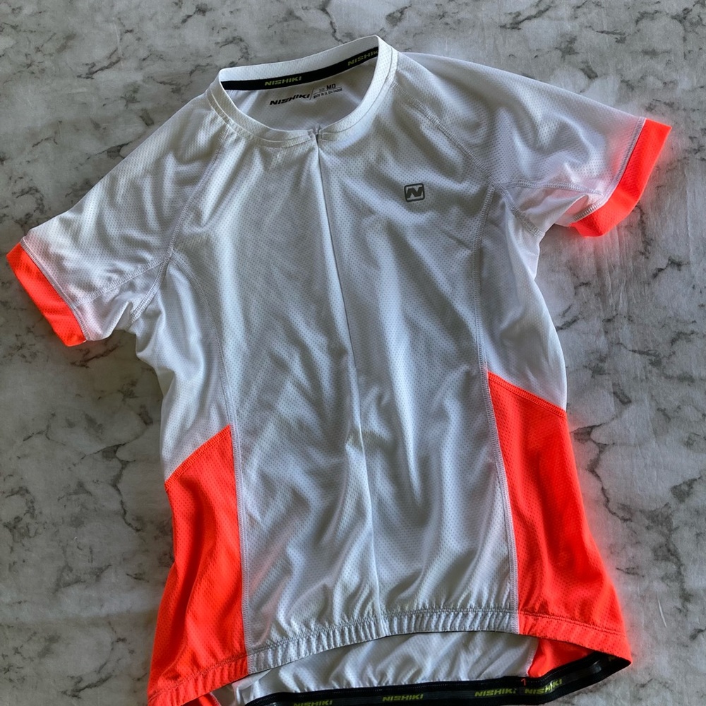 Nishiki white and orange shirt sleeve top medium